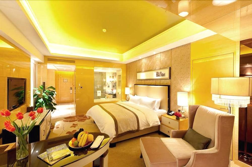 Wyndham Grand Plaza Royale Colorful Yunnan Hotel Kunming Exterior photo