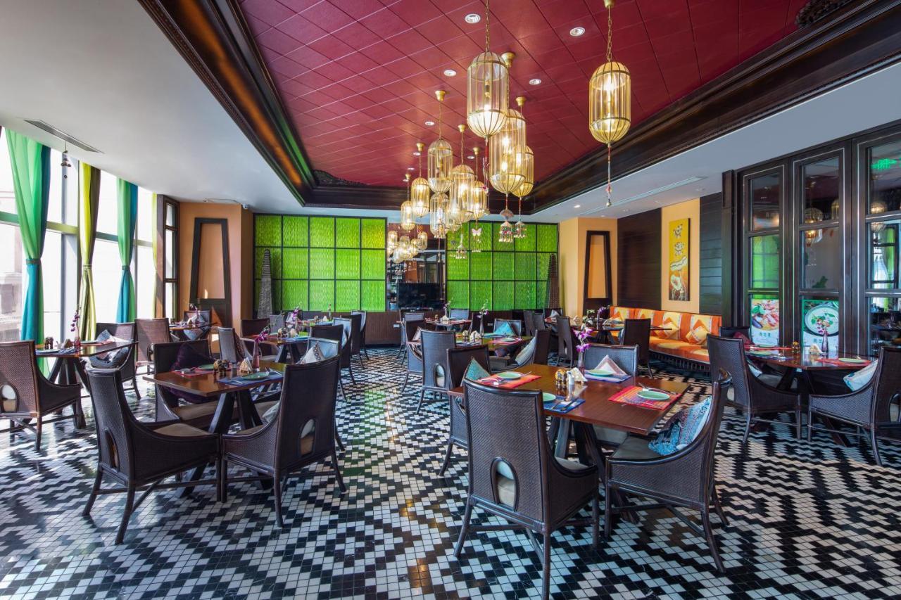 Wyndham Grand Plaza Royale Colorful Yunnan Hotel Kunming Exterior photo