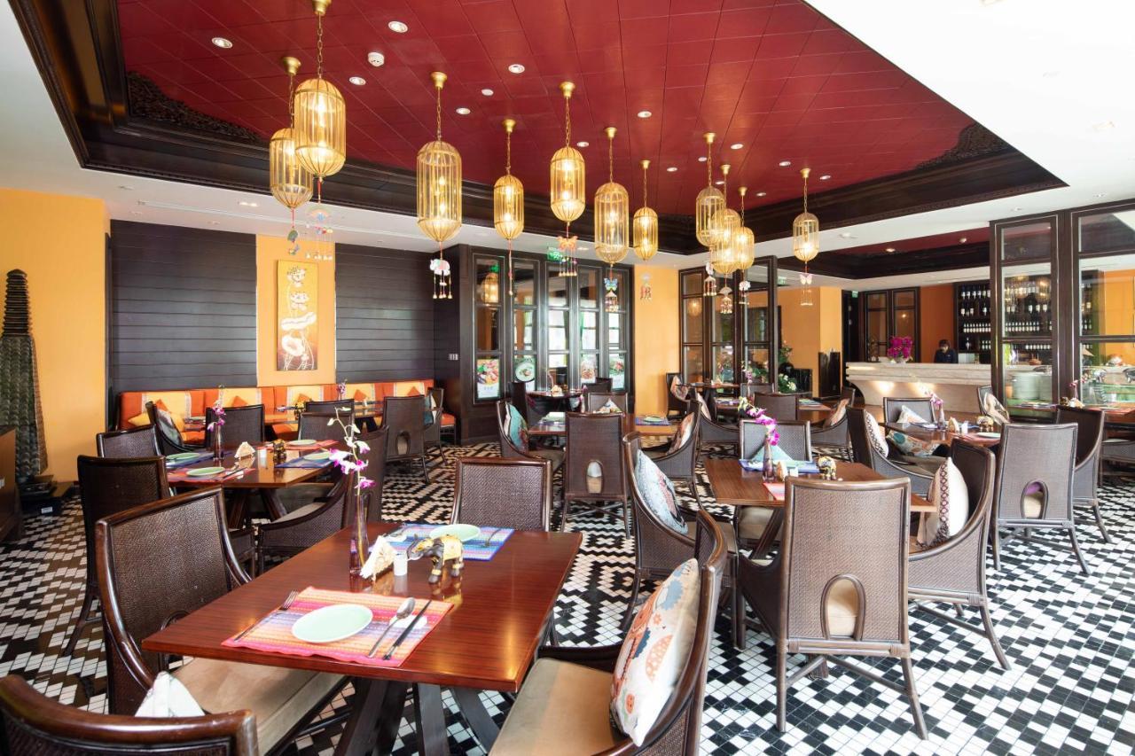 Wyndham Grand Plaza Royale Colorful Yunnan Hotel Kunming Exterior photo